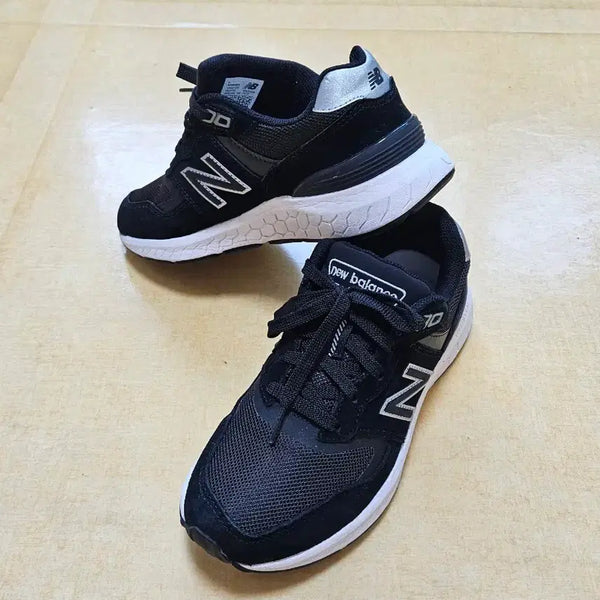 [BUNJANG] New Balance 880 Running Shoes (235mm) / 뉴발란스880 235사이즈