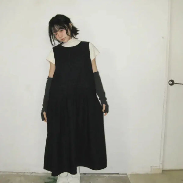 [BUNJANG] Kim Ah Op Terylene Dot Shirring Dress (Navy) & Mori Handwarmer (Charcoal) / 김아홉 테릴렌 도트 셔링 원피스 네이비 모리 핸드워머 차콜
