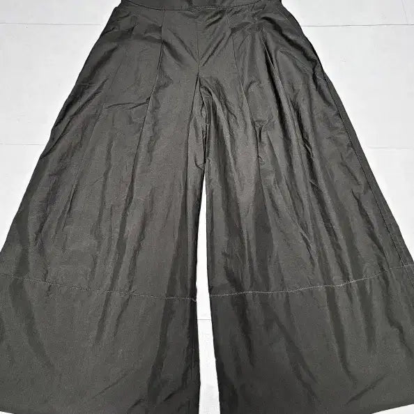[BUNJANG] System (Han-som) Banding Woven 8-part Wide Pants / 시스템 한섬 밴딩 우븐 8부와이드팬츠 폴1350