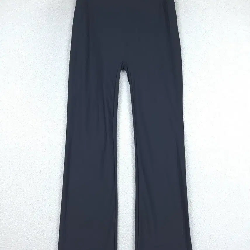 [BUNJANG] Skullpig Women's High-Waisted Bootcut Leggings (M) / 스컬피그 여성 하이웨스트 부츠컷 레깅스(M)