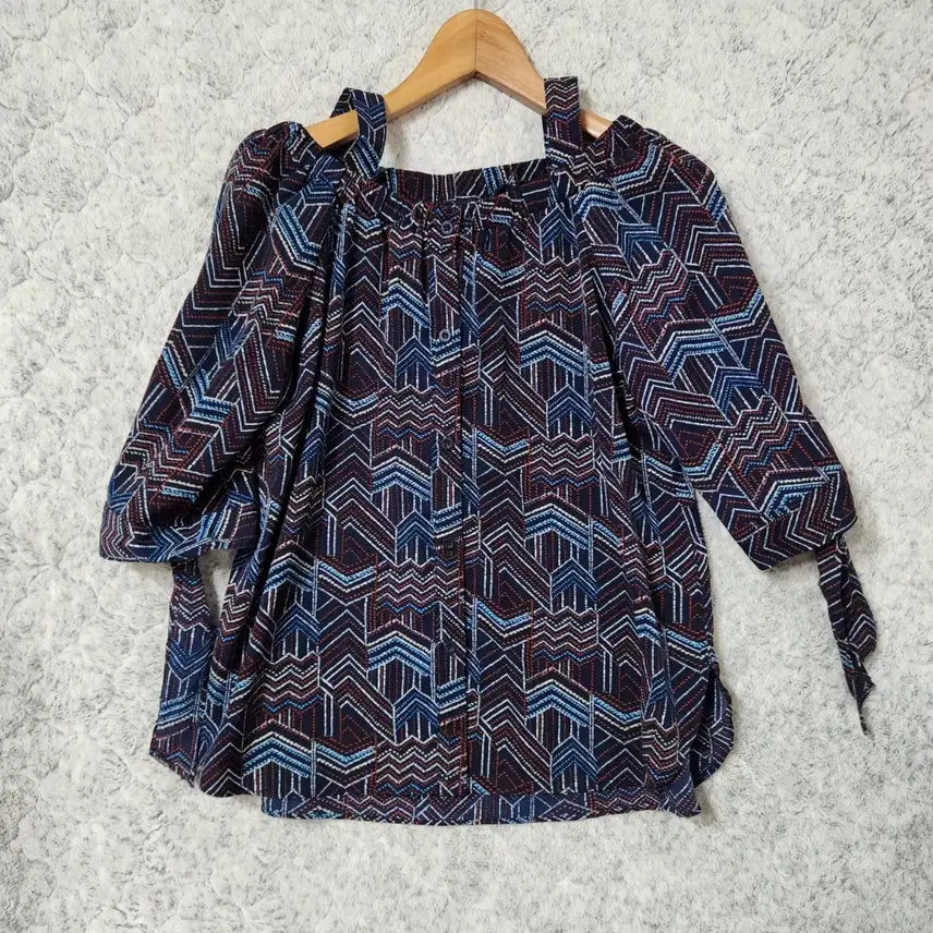 [BUNJANG] Visite New York Pattern Blouse / 134C [F] 비지트인뉴욕 패턴 블라우스