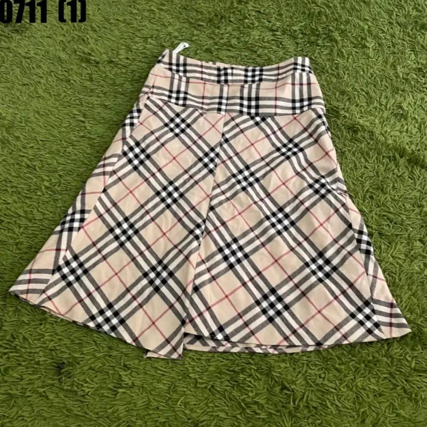 [BUNJANG] Burberry Check Mini Skirt - Size S / 버버리 체크 스커트 S