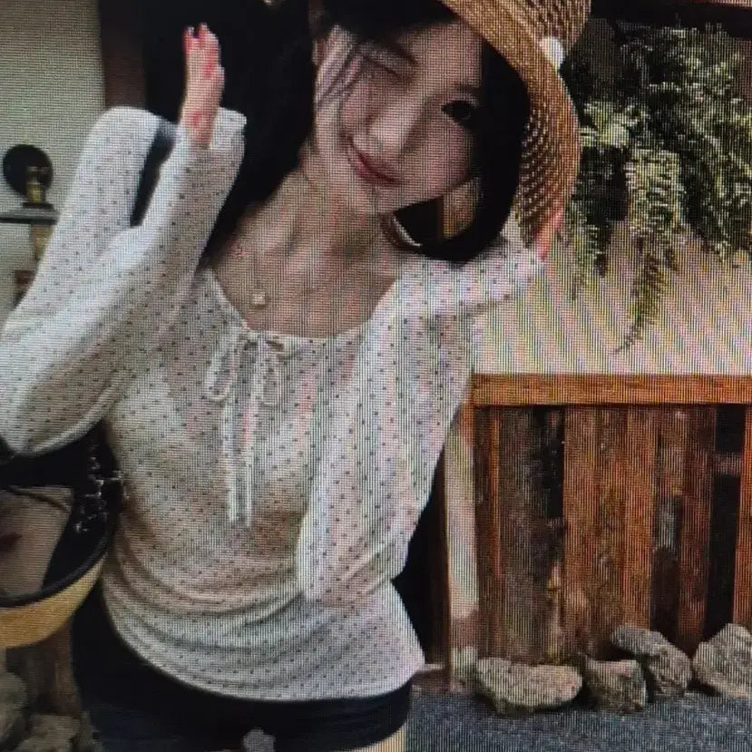 [BUNJANG] Polka Dot Ribbon Long Sleeve Sheer Slim Fit T-Shirt / (해외배송)도트무늬 리본 긴팔 티셔츠 시스루 슬림핏