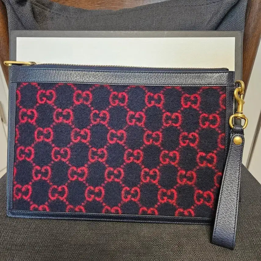 [BUNJANG] Gucci GG Pattern Clutch Bag / 구찌 GG 패턴 클러치백 구찌클러치백 구찌지갑 남여공용 깨끗