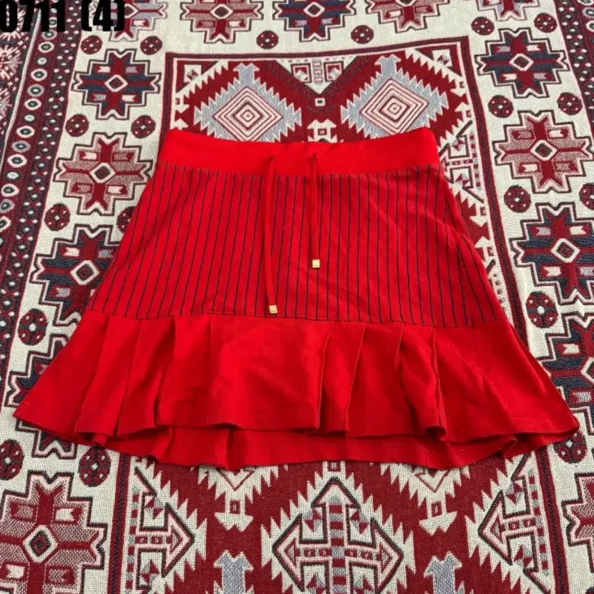 [BUNJANG] MLB Red Stripe Pleated Midi Skirt / MLB 빨간색 스트라이프 주름 스커트