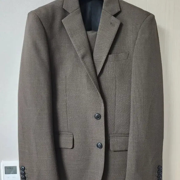 [BUNJANG] BOWTIE Khaki Brown Slim Fit Suit Set (Top M, Bottom S) / 카키 브라운 수트 세트 (상의 M, 하의 S)