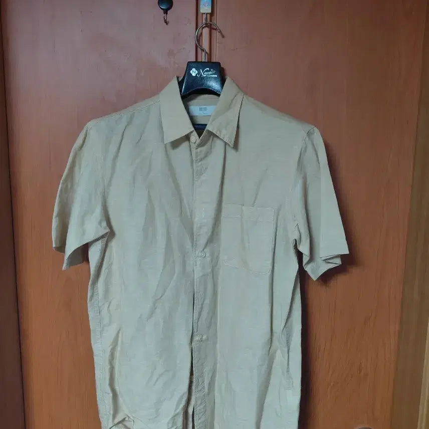 [BUNJANG] Uniqlo Short Sleeve Shirt Beige / 유니클로 반팔 셔츠 베이지