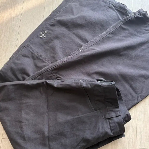 [BUNJANG] Polilu 1011 Rivet Flower Vintage Charcoal Pants Size 2 / [2] 폴리테루 1011 고시마 팬츠 리벳 플라워 빈티지 차콜