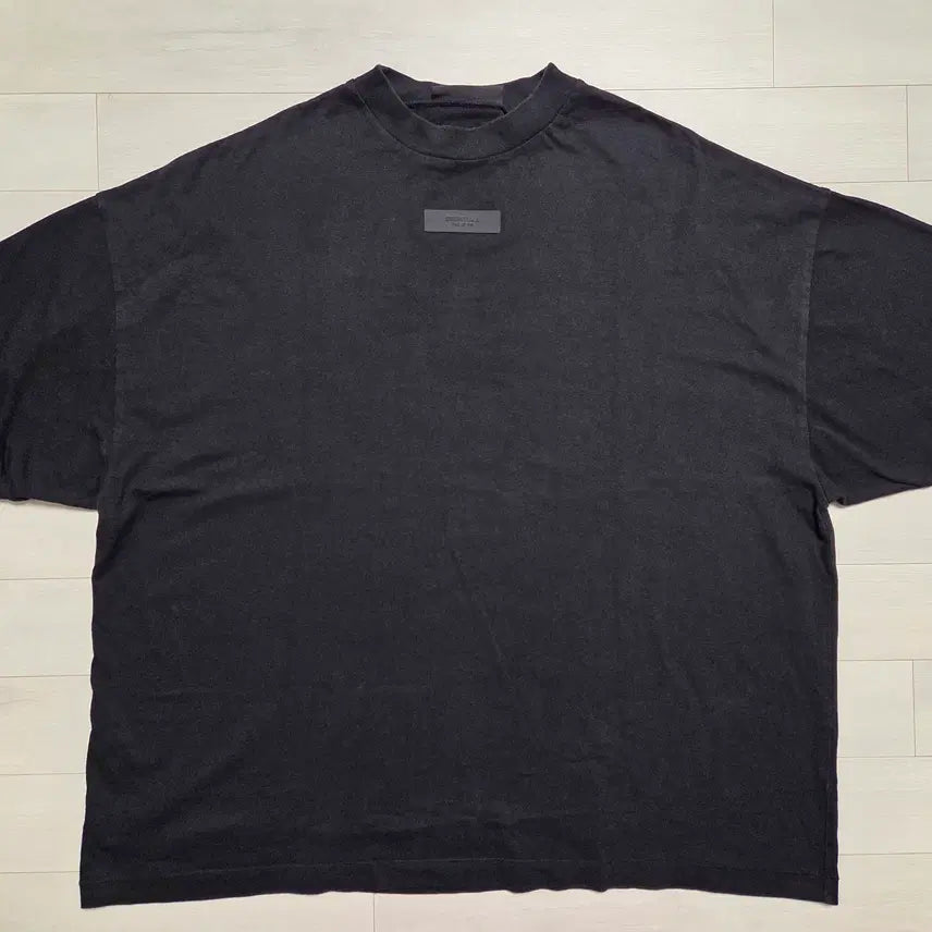 [BUNJANG] Fear of God Essentials Black Oversized Short Sleeve T-Shirt / 피어갓에센셜 블랙 오버사이즈 반팔 티셔츠