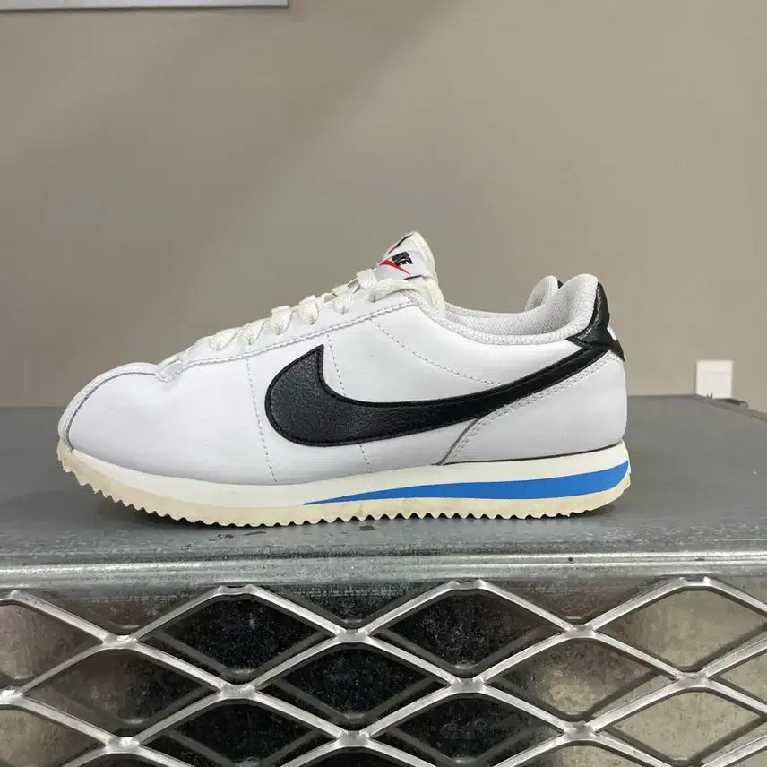 [BUNJANG] Nike Cortez / 나이키 코르테즈 230