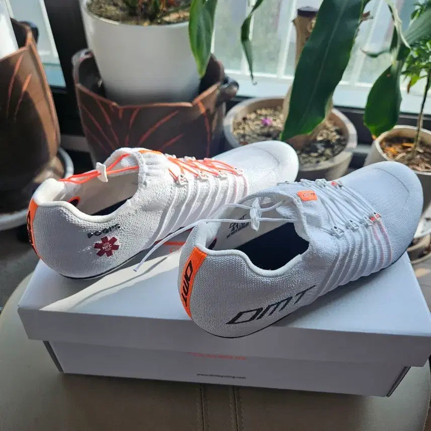 [BUNJANG] DMT FGKS Superlight Cycling Cleat Shoes (Size 41.5) / DMT 디엠티 포기스 슈퍼라이트 클릿슈즈(41.5)