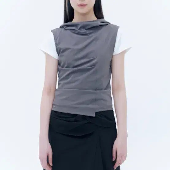 [BUNJANG] Miseki Seoul Cowl Neck Pintuck Sleeveless Top / 미세키서울 Cowl neck pintuck sleeveless CHARC