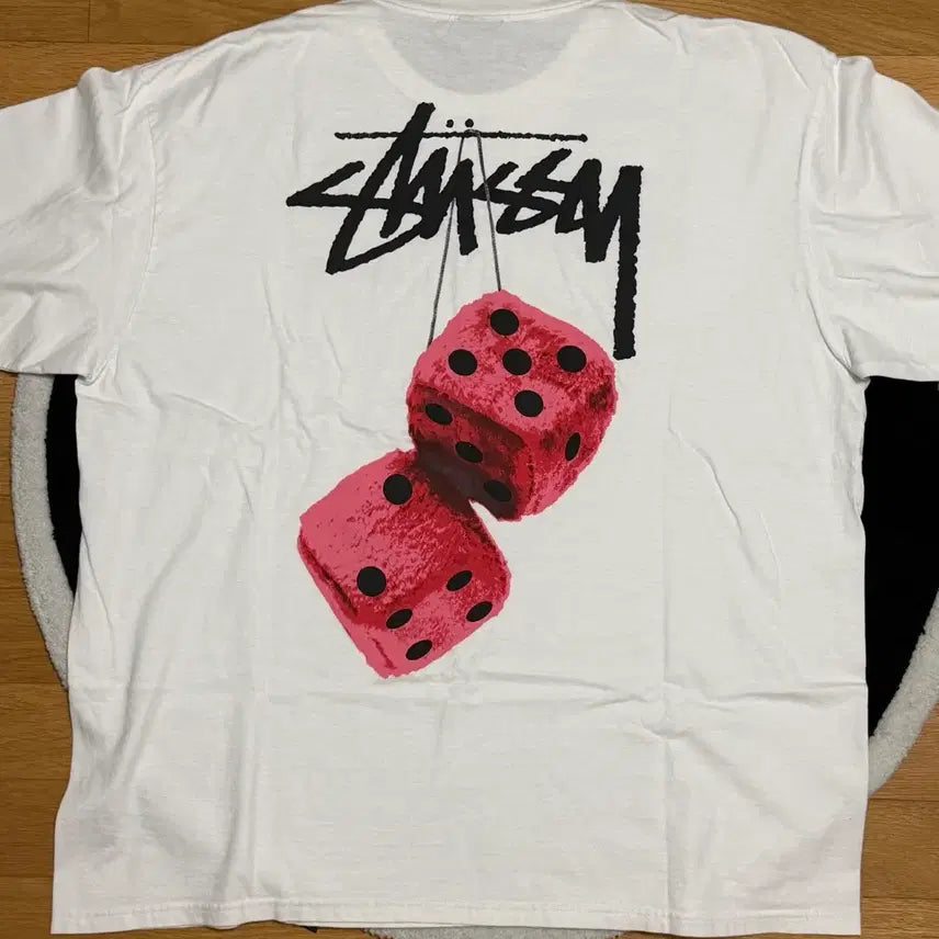 [BUNJANG] Stussy Fuzzy Dice T-Shirt White / [XL]스투시 퍼지 다이스 티셔츠 화이트