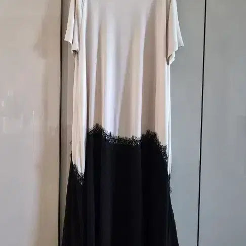 [BUNJANG] Women's Dress with Black Lace Contrast (Beige/Black) / 여성 원피스 (베이지/블랙)