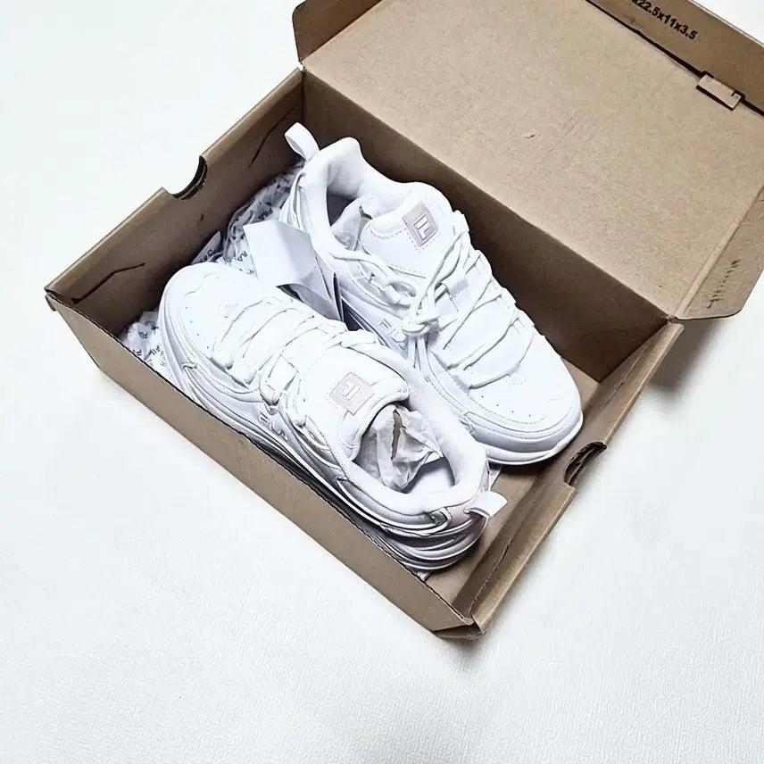 [BUNJANG] Fila Raywave Sneakers / 필라 레이웨이브 운동화 230 새상품 풀박스