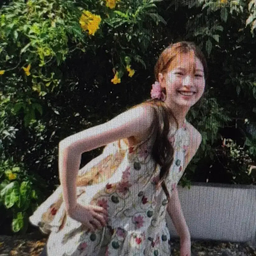 [BUNJANG] Floral Embroidered Halterneck Top Shirt / (해외배송)플라워 자수 패턴  홀터넥 탑 셔츠