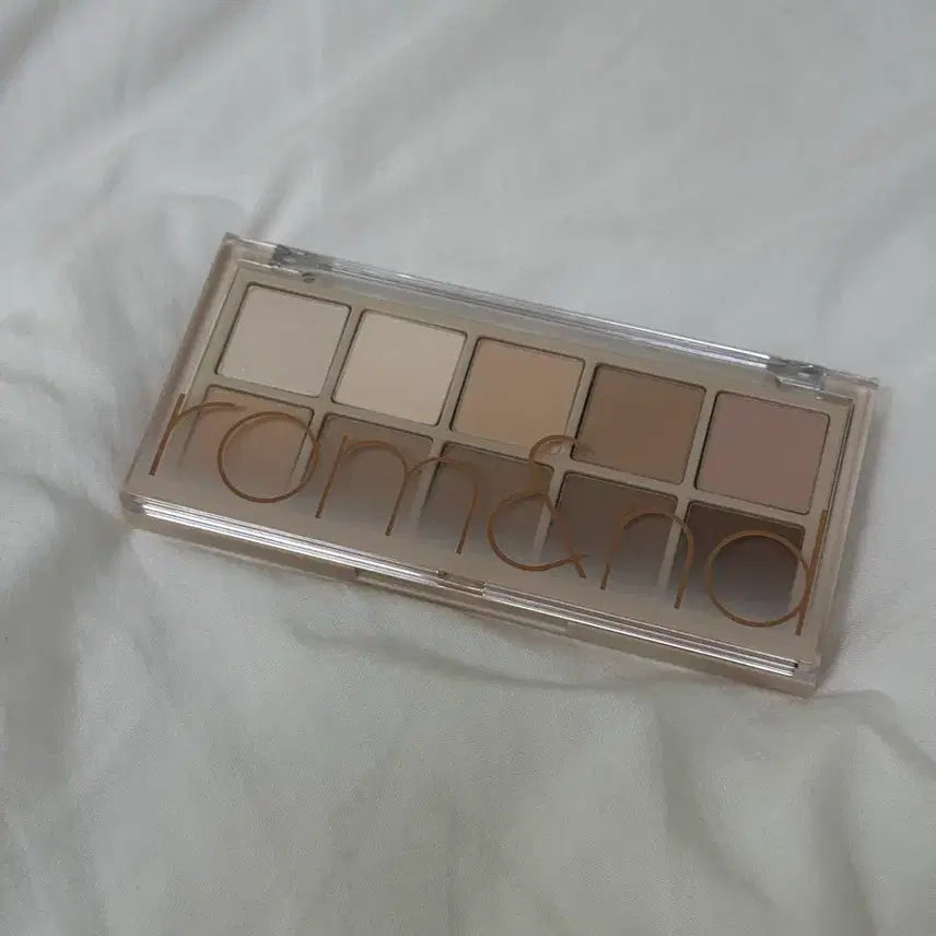 [BUNJANG] Rom&nd Better Than Palette #16 Soy Beige Garden Eyeshadow Palette / 롬앤 베러 댄 팔레트 16 두유베이지가든 아이섀도우아이팔레트