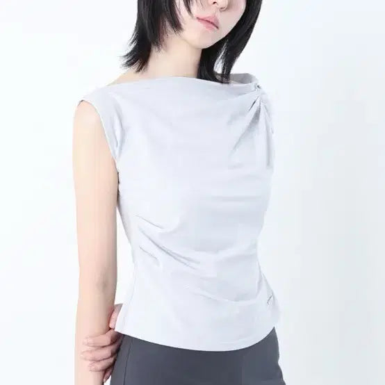 [BUNJANG] Miseki Seoul Slanted Sleeveless Top Grey / 미세키서울 Slanted sleeveless top GREY