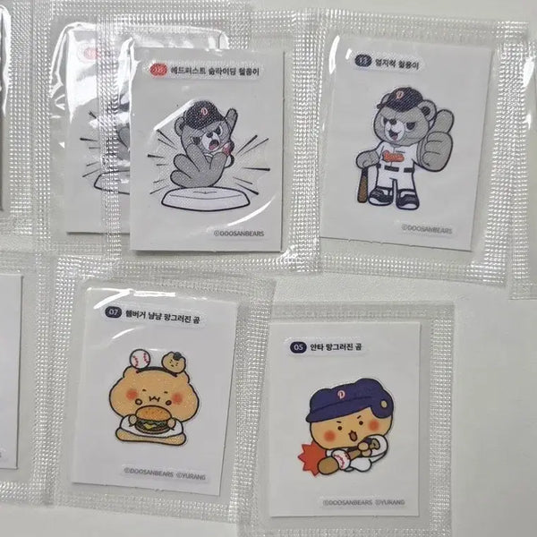[BUNJANG] Doosan Bears Chewoongii Mangomii Sealed Ttibusel Bundle Set / 두산베어스 철웅이 망곰이 미개봉 띠부씰 일괄
