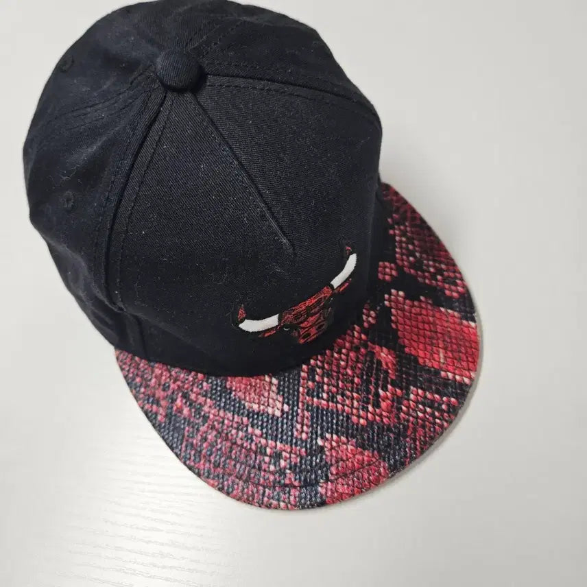 [BUNJANG] Adidas Chicago Bulls Logo Ball Cap / 아디다스 시카고불스 로고 볼캡