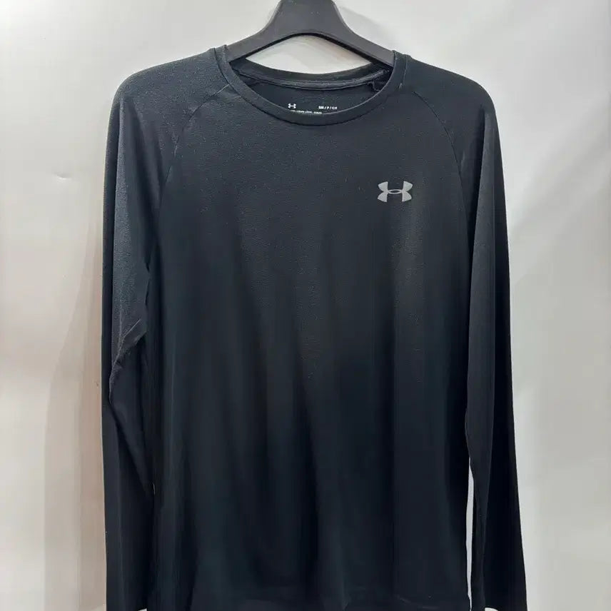 [BUNJANG] Under Armour UA Tech Long Sleeve T-Shirt Black SM / [SM] 언더아머 UA Tech 기능성 긴팔 티셔츠 블랙 1.5