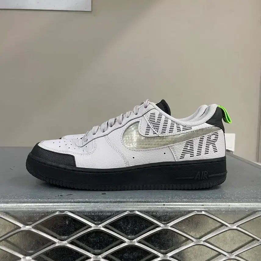[BUNJANG] Nike Air Force 1 '07 LV8 2 Under Construction Sneakers / 나이키 에어포스1 07 LV8 2 언더컨스트럭션 265