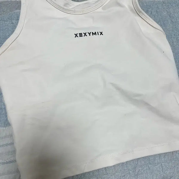 [BUNJANG] Xexymix Sleeveless Crop Top White / 젝시믹스 나시 티셔츠 흰색 크롭티