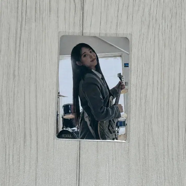 [BUNJANG] QWER Heena Soulstrike POB Photocard / QWER 히나 소울스트라이크 미공개 포토카드