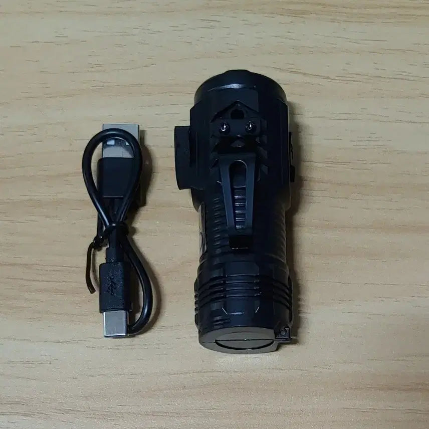 [BUNJANG] Portable Clip-On Lantern with USB Charging / 후레쉬