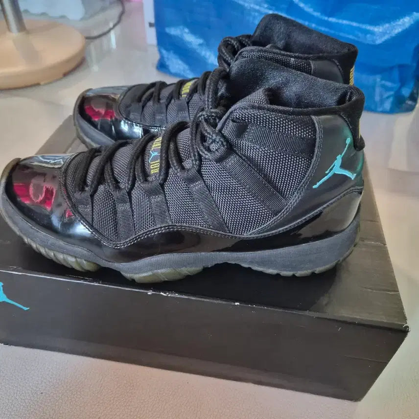 [BUNJANG] Air Jordan 11 Retro Black/Gamma Blue / 에어 조던 11 레트로 블랙/감마 블루 255