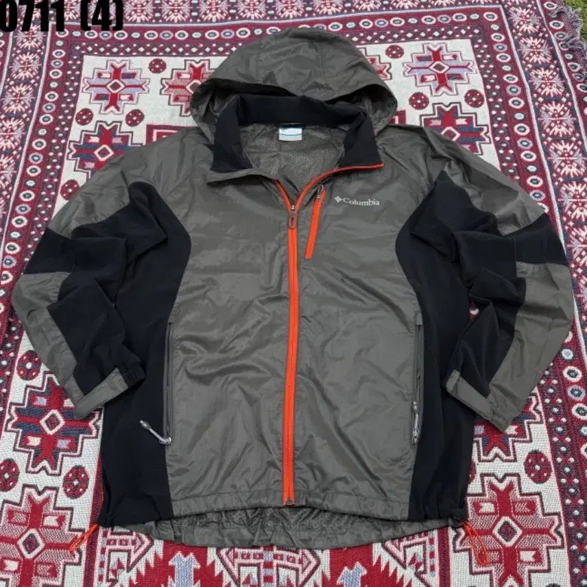 [BUNJANG] Columbia Hooded Windbreaker Jacket / 컬럼비아 후드 바람막이 자켓