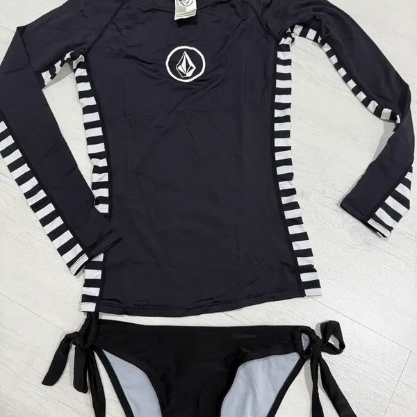 [BUNJANG] Volcom Rash Guard Swimsuit Set XS / 볼컴 래쉬가드 수영복 세트