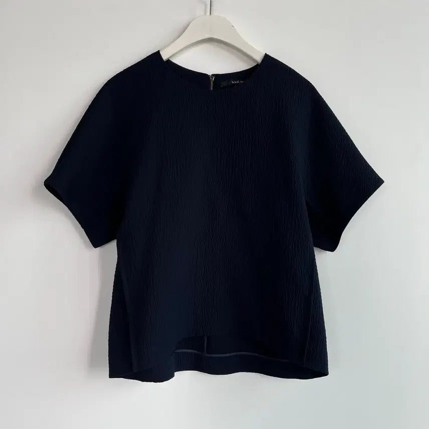 [BUNJANG] Velardi Touch Navy Textured Short-Sleeve Blouse / Velardi touch 네이비 텍스처 반팔 블라우스