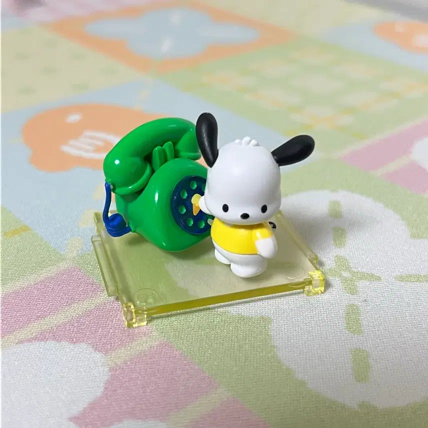 [BUNJANG] Pochacco Kongdak Kongdak Telephone Figure with Display Case / 포차코 콩닥콩닥 전화기 피규어