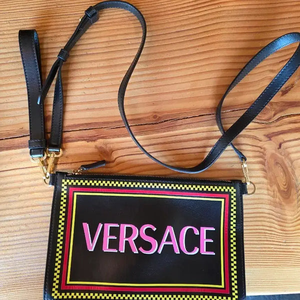 [BUNJANG] Versace Logo Clutch Bag Black / 베르사체 로고 클러치 백 블랙 정품 크로스