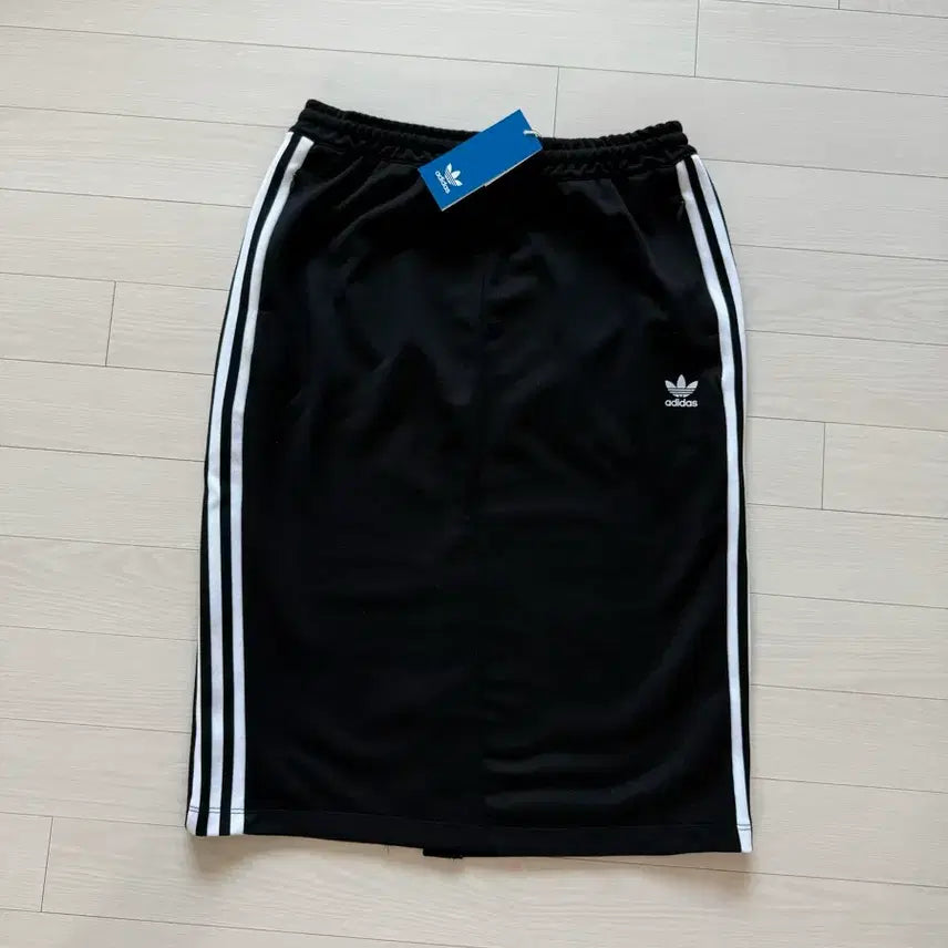 [BUNJANG] Adidas Black Skirt / 아디다스 블랙스커트 새상품