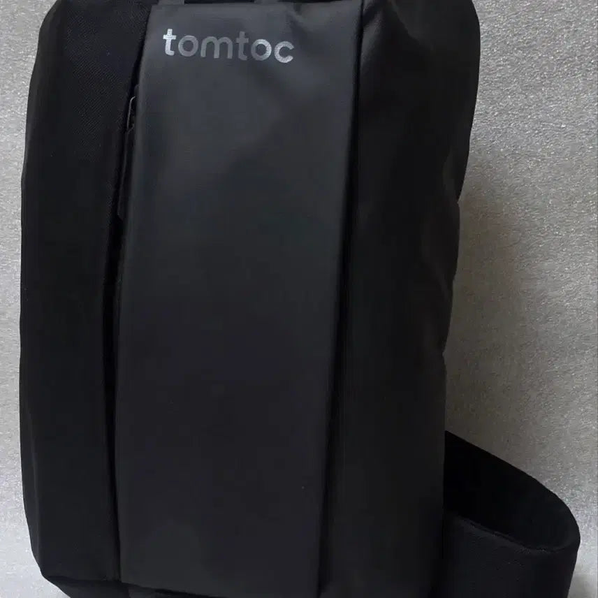 [BUNJANG] tomtoc Explorer T21 Sling Bag (M Size, 7L) - Water-Resistant Tech Bag / [새상품] 탐탁 tomtoc 익스플로러 T21 슬링백 M사이즈 미국브랜드