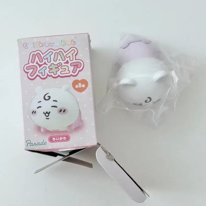 [BUNJANG] Chiikawa Crawling Baby Momonga Figure (Sealed) / 치이카와 엉금엉금 베이비 피규어 모몽가 미개봉 새상품