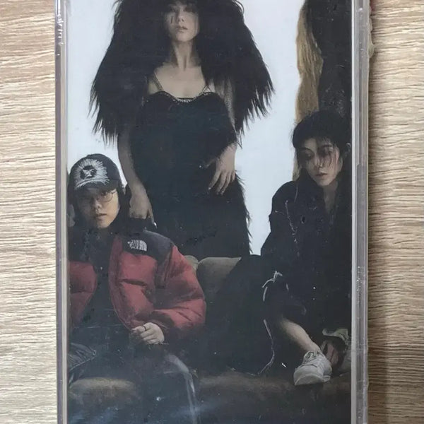 [BUNJANG] So Yoon Hwang Cassette Tape (Sealed) / (새소년) 황소윤 카세트 테이프 판매 (미개봉)