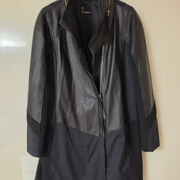 [BUNJANG] De by D'aEMOO Black Leather Mix Coat / De by D'aEMOO 데무  블랙 가죽 믹스 코트 55~66