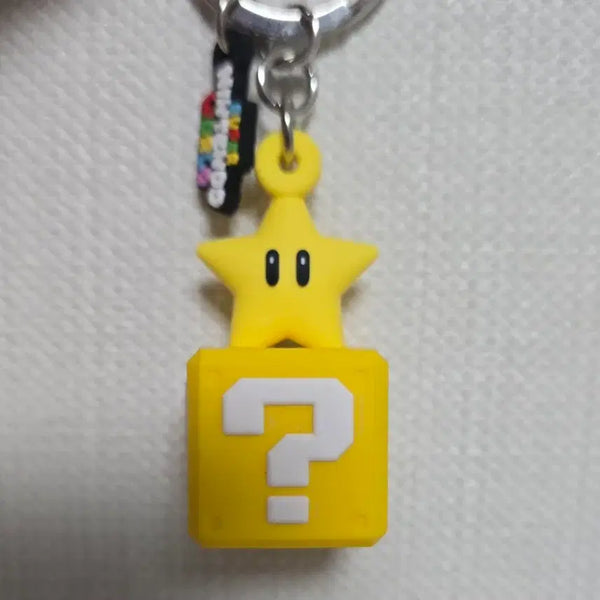[BUNJANG] Universal Studios Japan Super Nintendo World Super Star Keychain / USJ 닌텐도 월드 슈퍼스타 키링