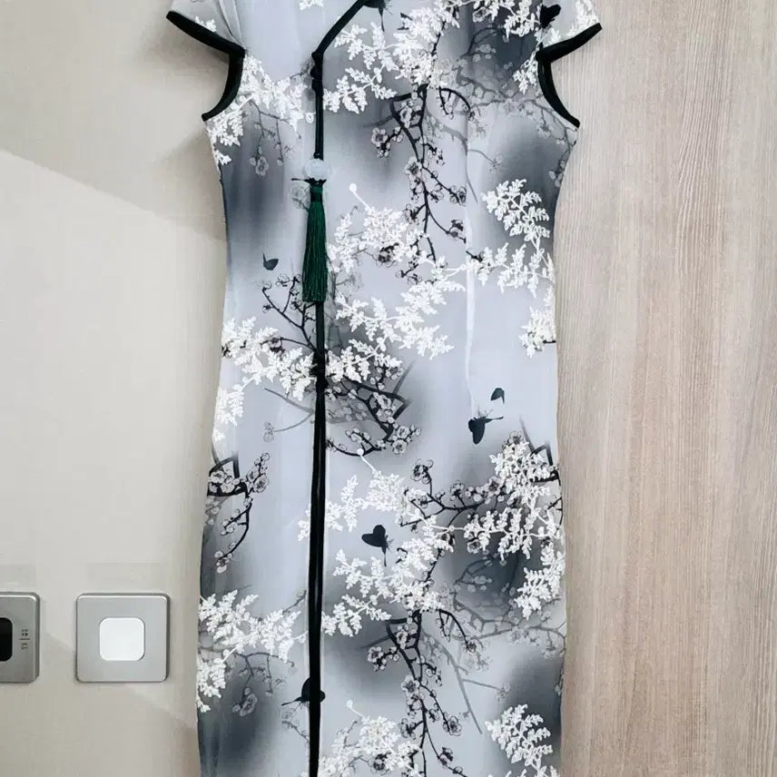 [BUNJANG] Oriental Floral Short Sleeve Cheongsam Dress / 동양풍 꽃무늬 반팔 치파오
