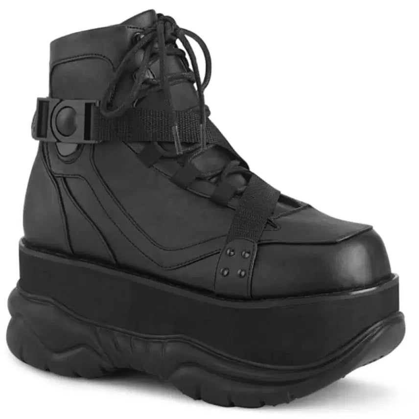 [BUNJANG] Demonia Neptune Quickbuckle Zigzag Strap Platform Ankle Boots / 데모니아 넵튠 퀵버클 지그재그 스트랩 플랫폼 앵클 부츠