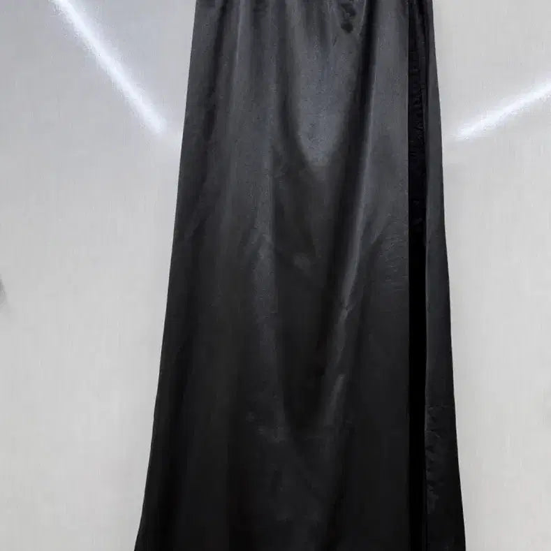 [BUNJANG] Black Satin Maxi Skirt / 블랙 새틴 맥시 스커트