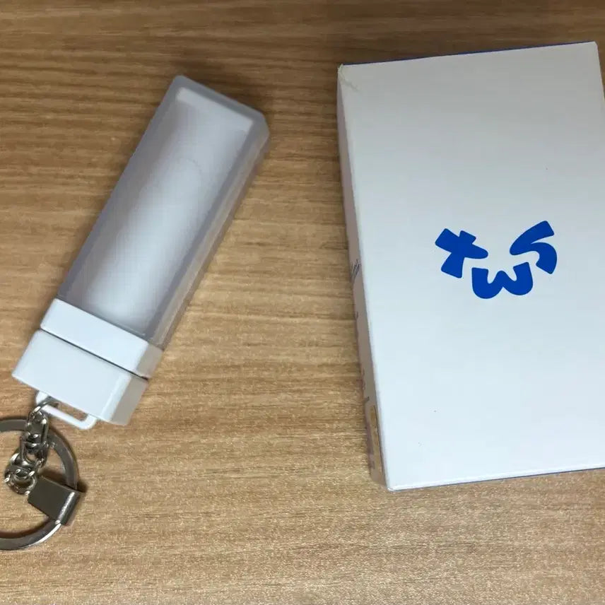 [BUNJANG] TWS Mini Lightstick Keychain Tournado Bong Keychain / 투어스 미니 응원봉 키링 투로나봉 키링