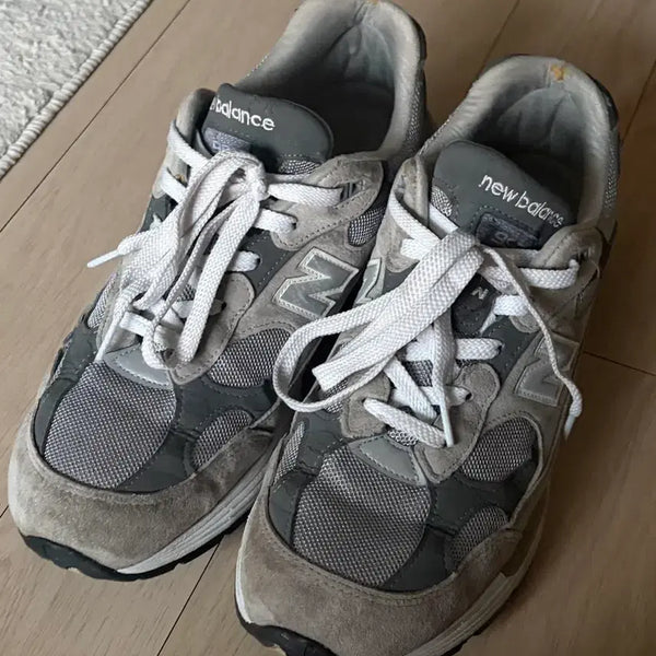 [BUNJANG] New Balance 992 Sneakers (Size 295) / [295] 뉴발란스 992 295사이즈