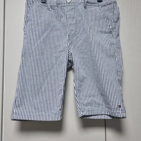 [BUNJANG] Tommy Hilfiger Women's Striped Shorts / 타미힐피거 스트라이프 반바지