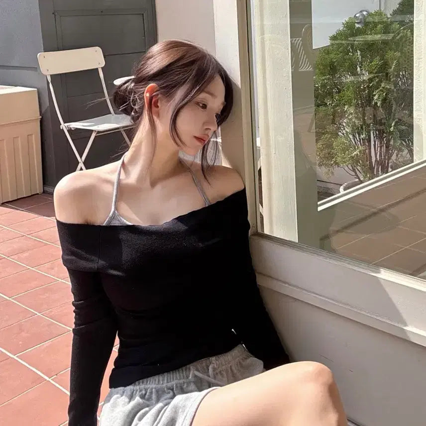 [BUNJANG] Kaindami Off-Shoulder Raglan T-Shirt Black / 카인다미 오프숄더 래글런 티셔츠 블랙
