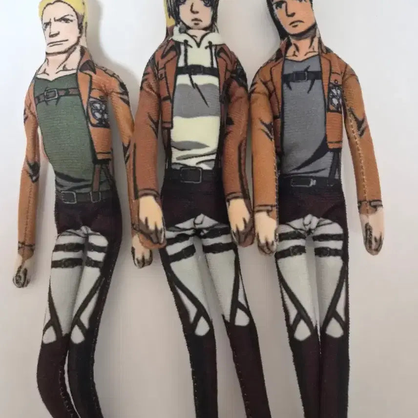 [BUNJANG] Attack on Titan Bertholdt Hoover & Reiner Braun Cursed Dolls Bundle Set / 일괄)) 진격의거인 진격거 마레조 애니 베르톨트 라이너 저주인형 팔아요