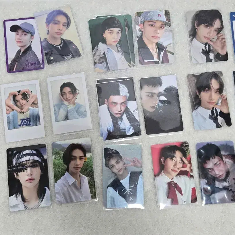 [BUNJANG] Stray Kids Hyunjin Photocard Bundle Set / 스트레이키즈 현진 포카 23 장 일괄